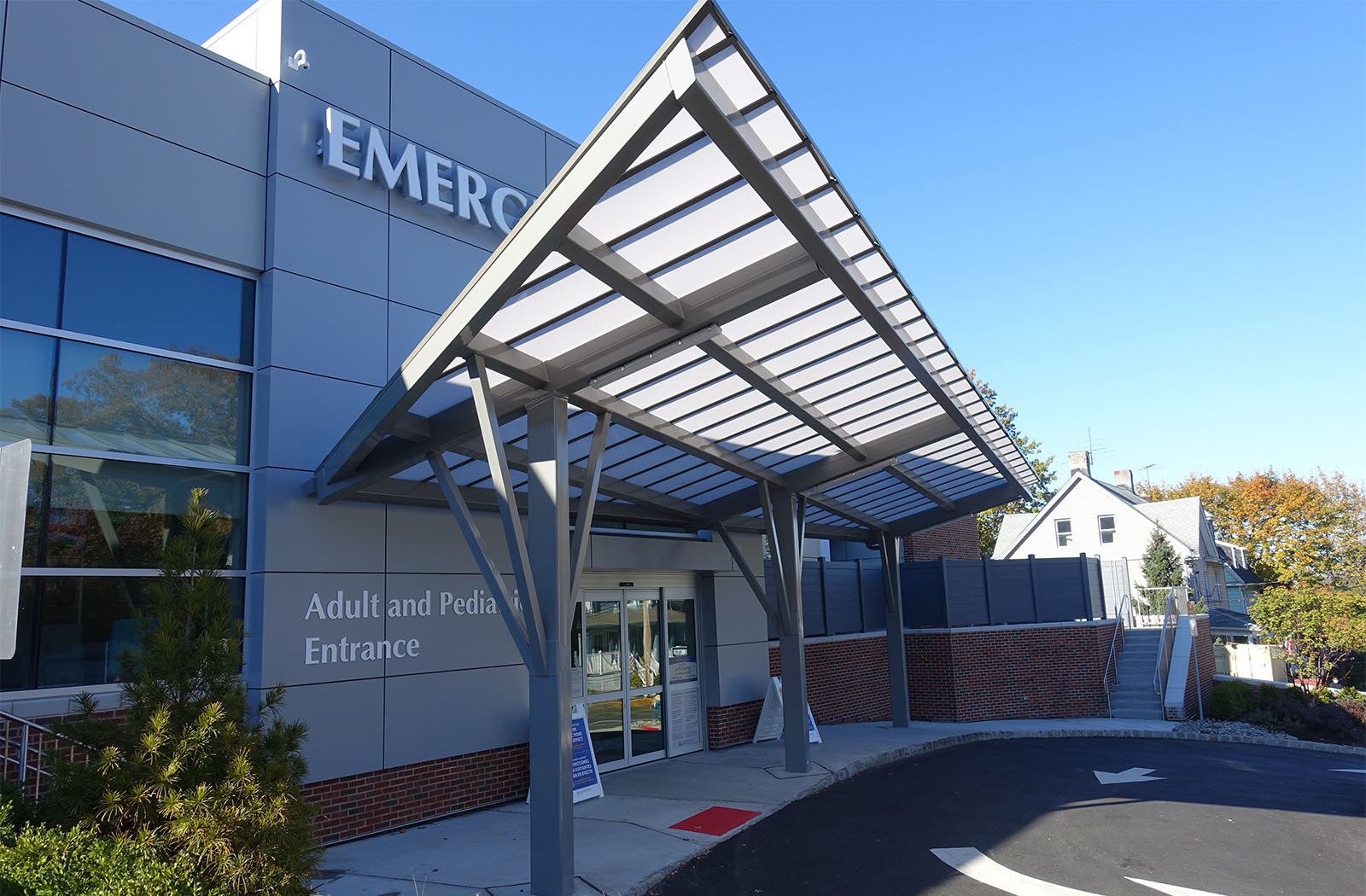 Atlantic Health Pediatric-66877b-18x52-Entrance Canopy-Healthcare