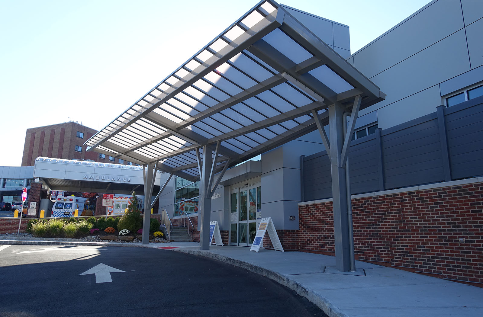 Atlantic Health Pediatric-66877d-18x52-Entrance Canopy-Healthcare