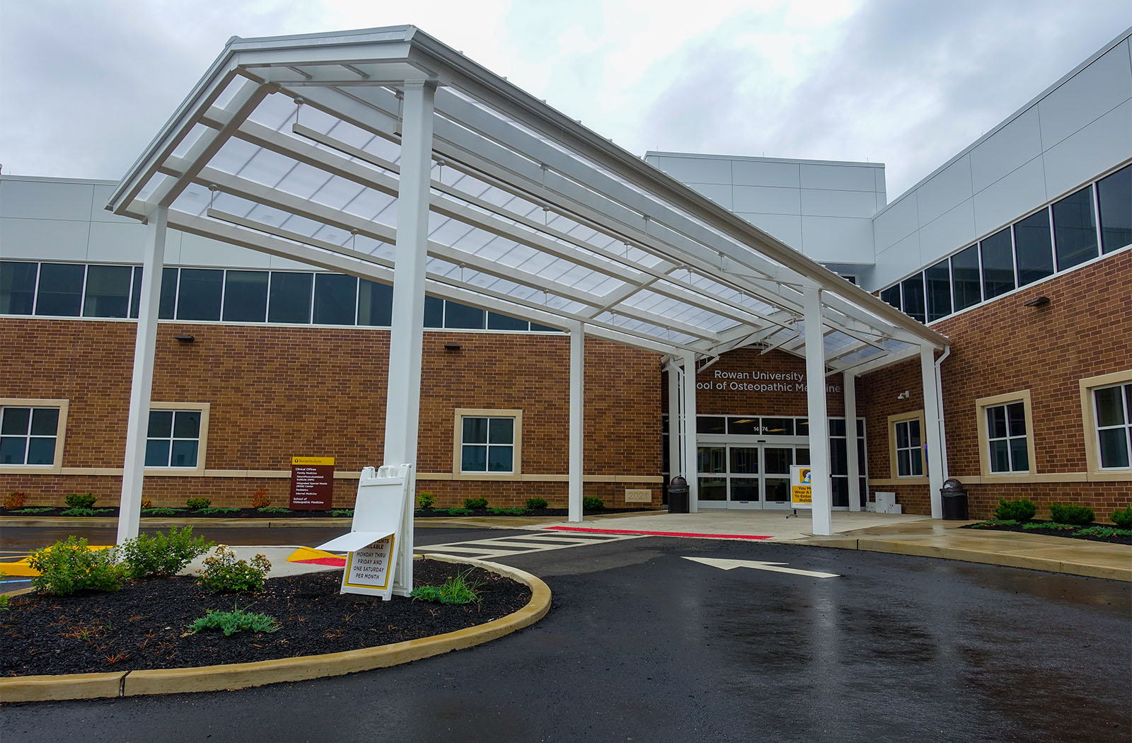 Rowan Univ-63674a-22x76-Entrance Canopy-Education