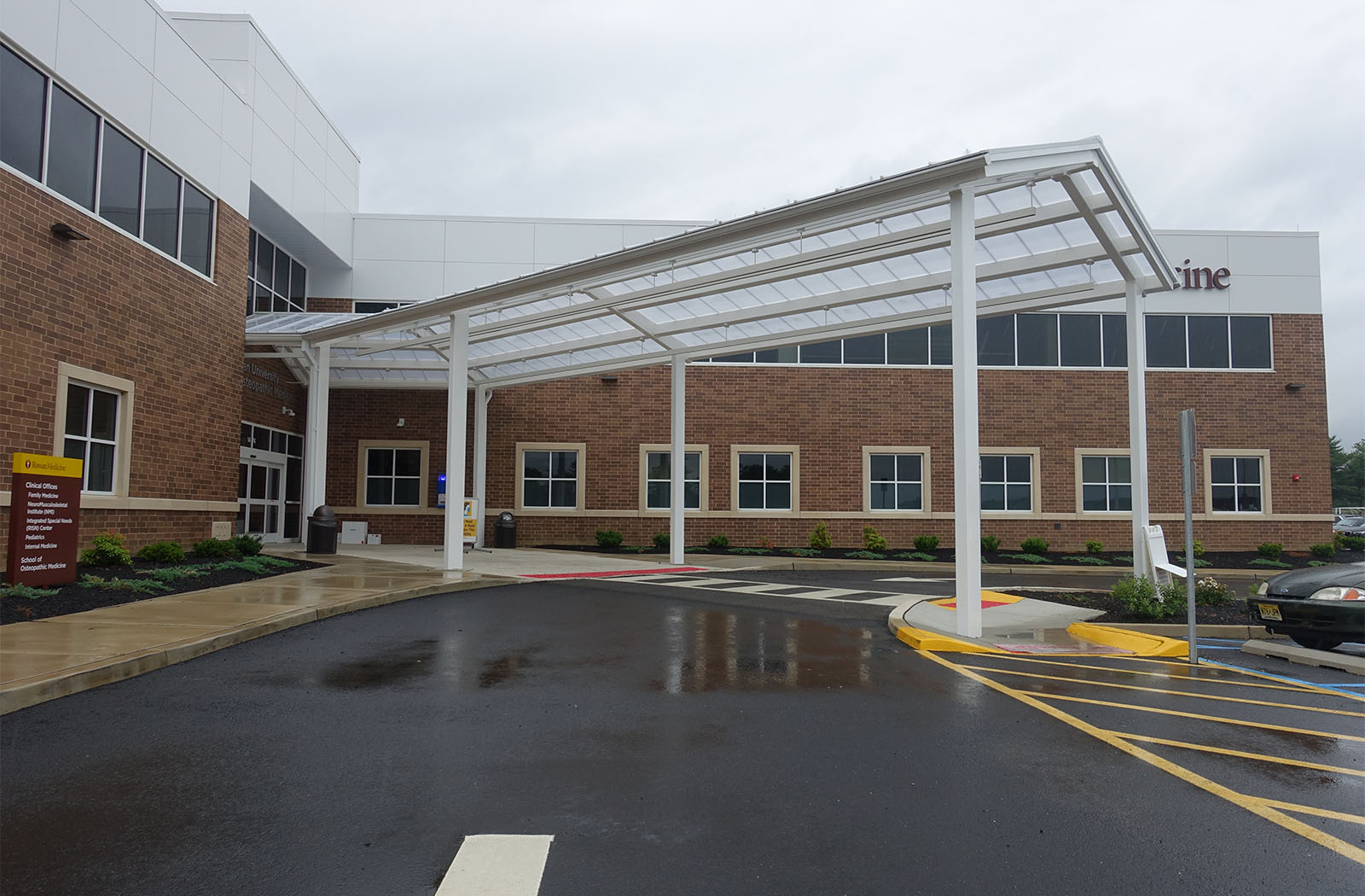 Rowan Univ-63674b-22x76-Entrance Canopy-Education