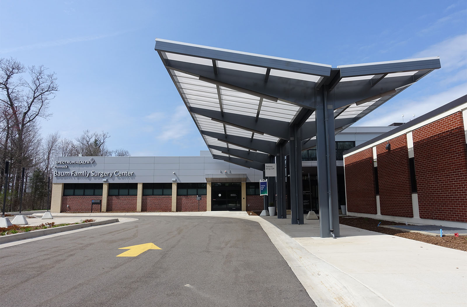 Spectrum-63594b-25x88-Entrance Canopy-Healthcare