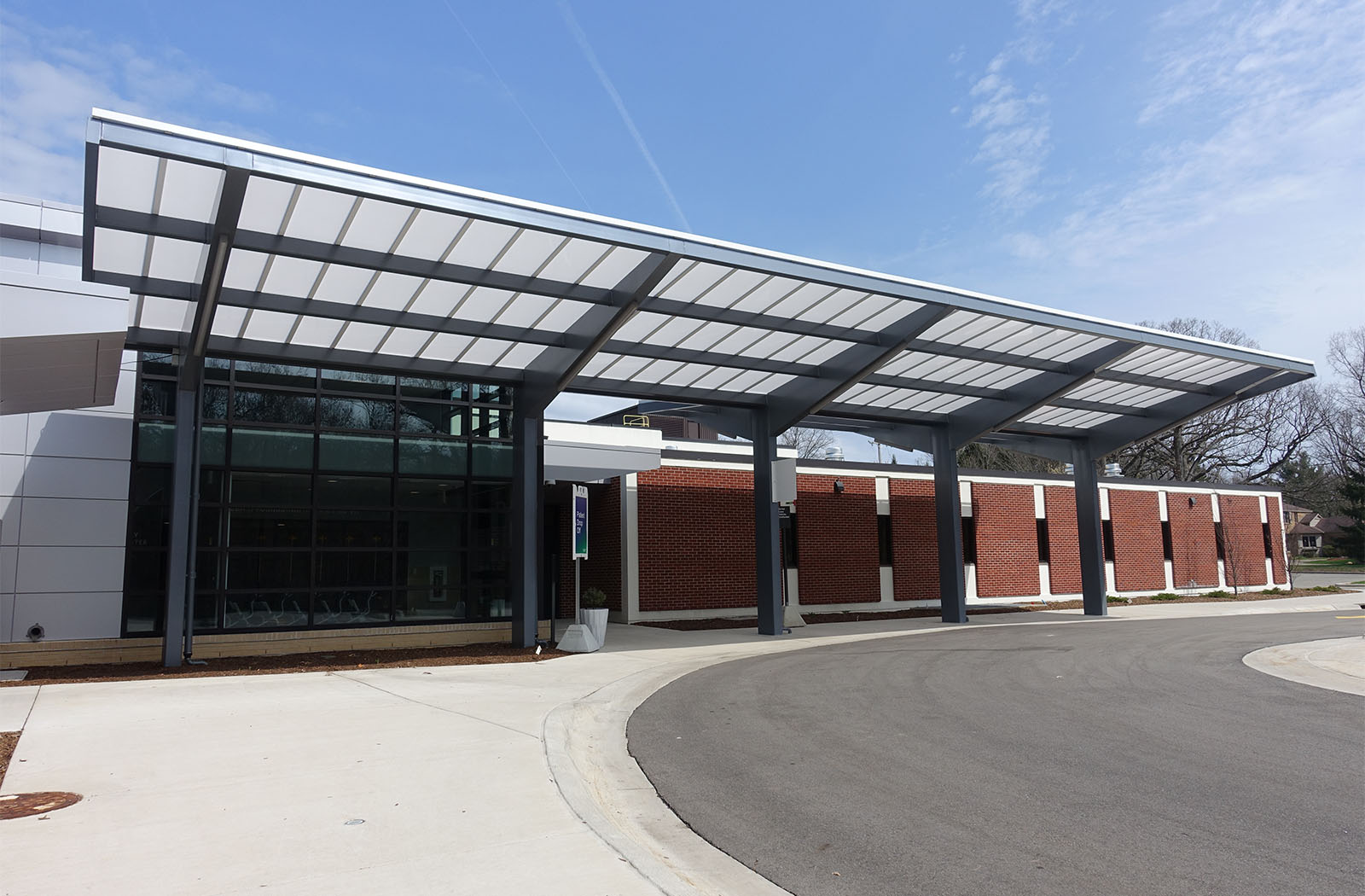 Spectrum-63594c-25x88-Entrance Canopy-Healthcare