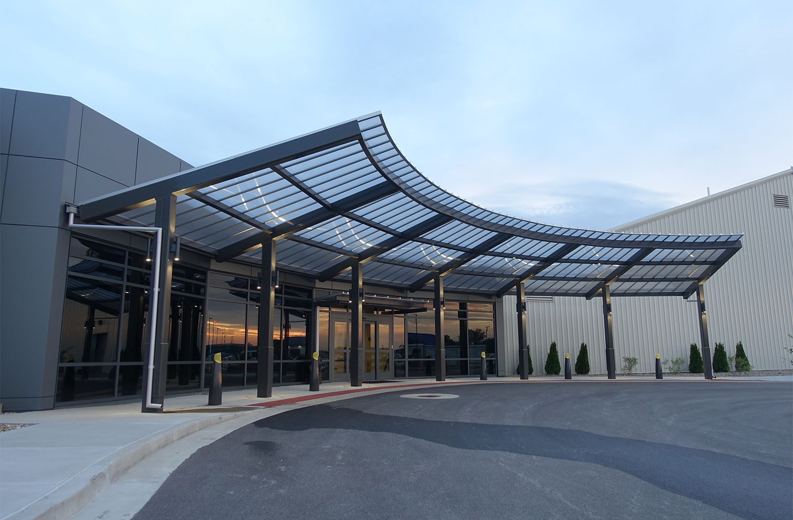 Steller Aviation-60168b-22x85-Entrance Canopy-Corporate Campus